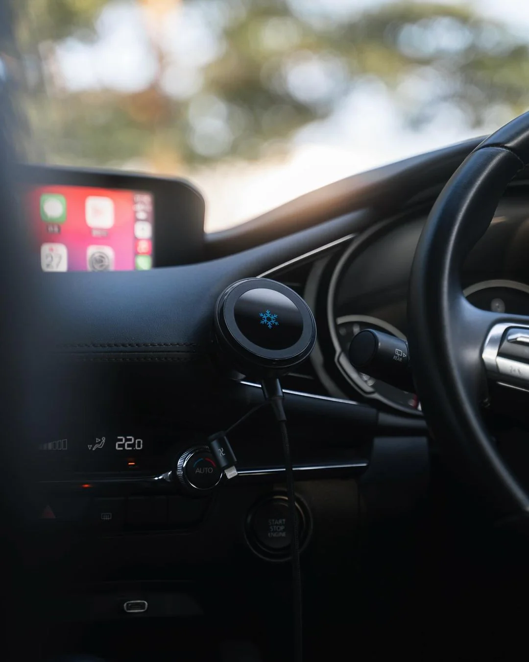 ZEERA SuVolt Gen4 Active Cooling Qi2 Car Mount Charger with MagSafe supports 15W Fast Wireless Charging - Image 6